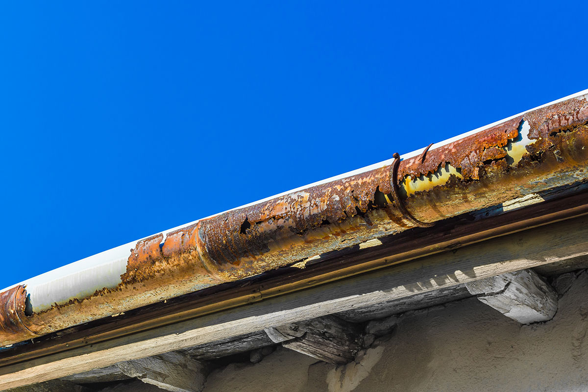 a broken gutter
