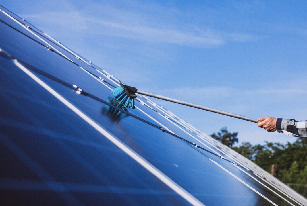 A Guide to Commercial Solar Panel Cleaning | Portervac