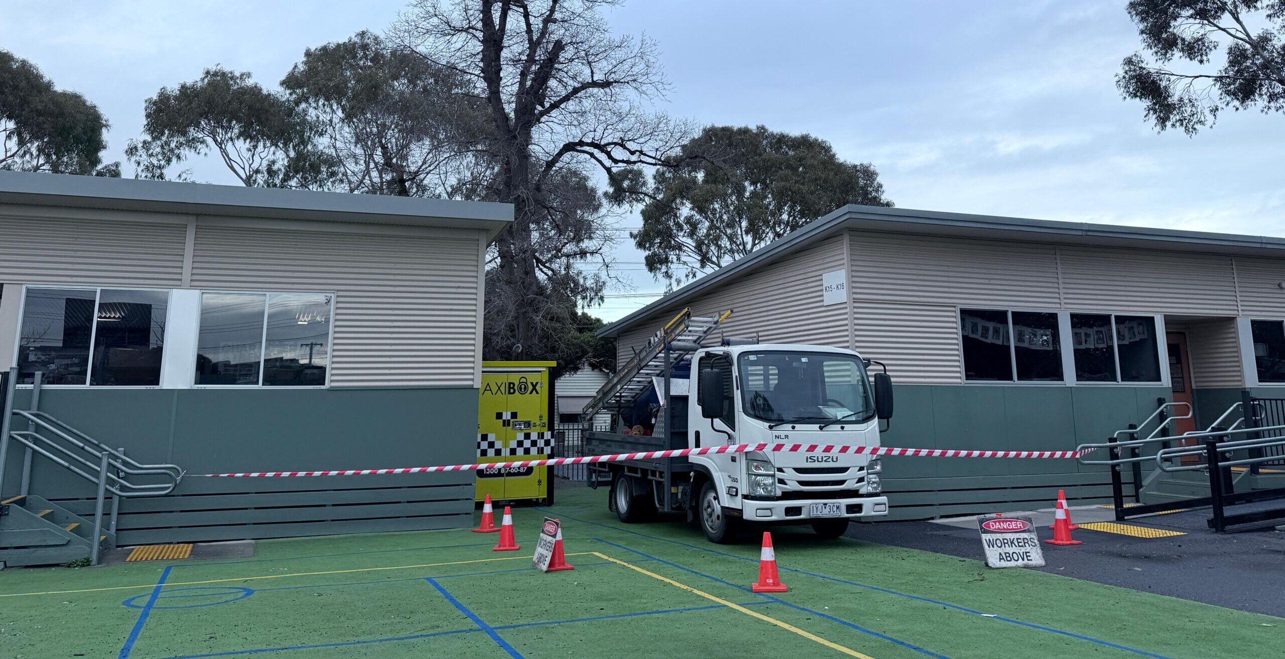 school gutter cleaning truck in melbourne portervac